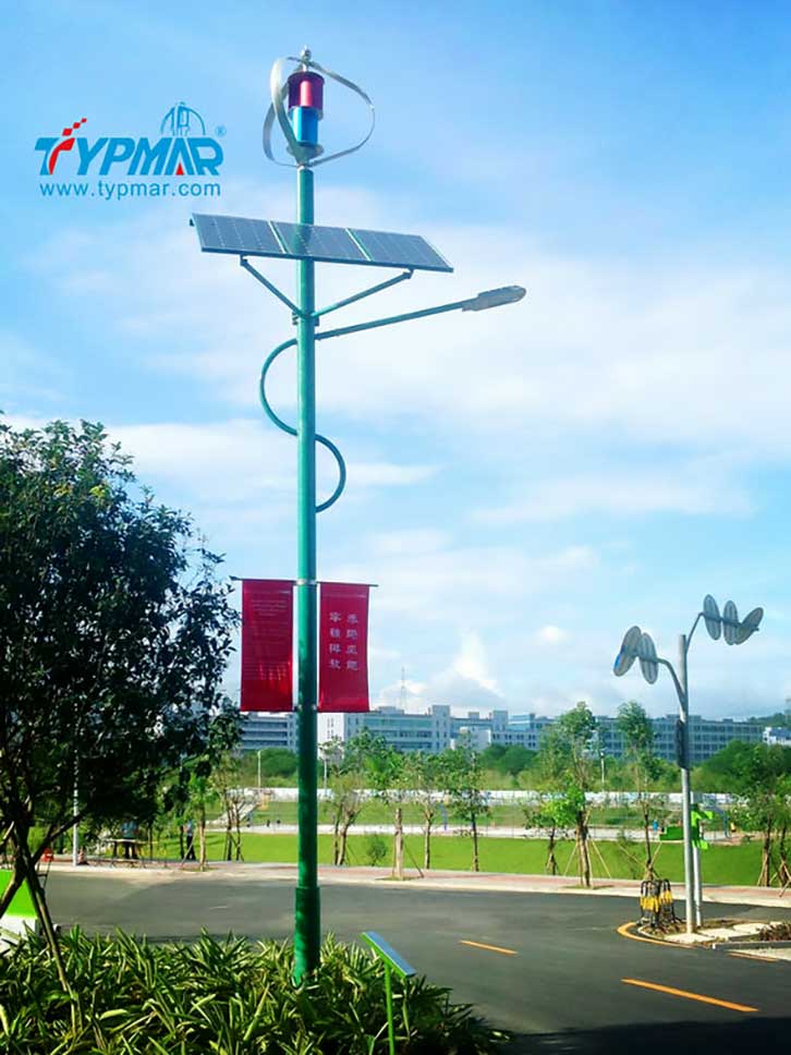 深圳市龍崗區(qū)低碳城風(fēng)光互補路燈案例