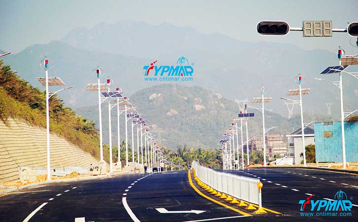 深圳大鵬鵬飛路風光互補路燈工程系統(tǒng)