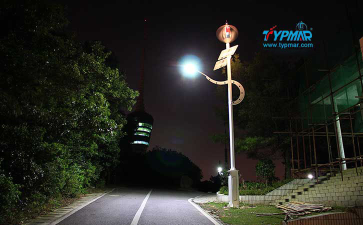 風(fēng)力發(fā)電機在高于工作風(fēng)速范圍時，仍然在工作，剎車系統(tǒng)是否失效，這種情況下能否保證系統(tǒng)安全？